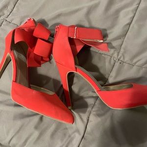 Red bow heels